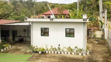 Khuôn viên nơi lưu trú