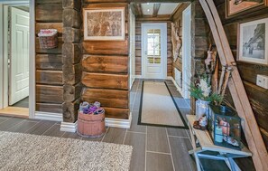 المنشأة من الداخل