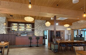Bar (in der Unterkunft)