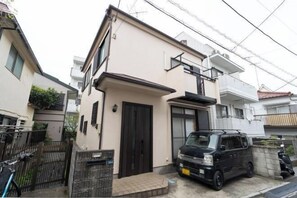Exterior - Hatagaya House (Tokyo)