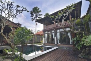 Unclassified image, 2 of 9, button - Wooden Villa by Prasi (Bali)