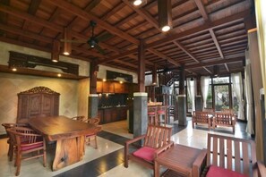 Unclassified image, 5 of 9, button - Wooden Villa by Prasi (Bali)