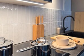 Room - Spacious design apartment - 130 sqm - 10 guests (Berlin)