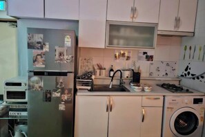 Private kitchen - 3 minutes from Seoul Station#Direct access by AREX from Incheon Airport,including breakfast (Seoul)