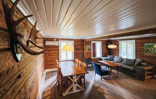 2 bedroom gorgeous home in Rottneros