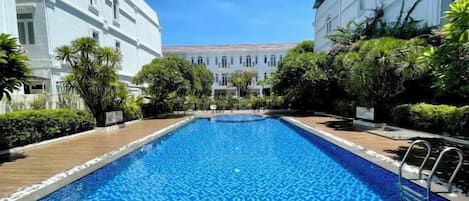 Alberca al aire libre