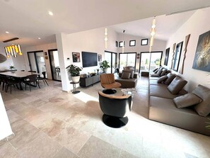 Smart TV, fireplace, foosball, table tennis