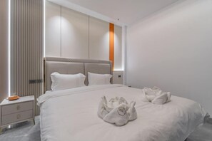 Cots/infant beds - T M L-Manor House 6 Bedroom-Independent Swimming Pool and Powerful Ktv (Pattaya)