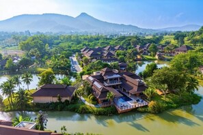 Unclassified image, 2 of 35, button - Luxury 5 Bedroom Villa Close to Beach (Srs) (Hua Hin)