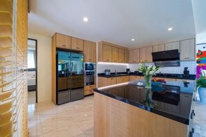 Unclassified image, 3 of 35, button - Luxury 5 Bedroom Villa Close to Beach (Srs) (Hua Hin)