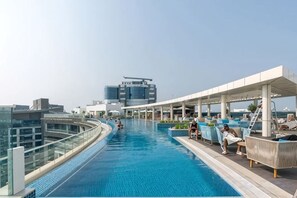 Unclassified image, 5 of 19, button - Luxurious Studio In The Palm I Direct Beach Access (Dubai)