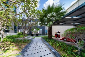 المنطقة المحيطة بالمنشأة