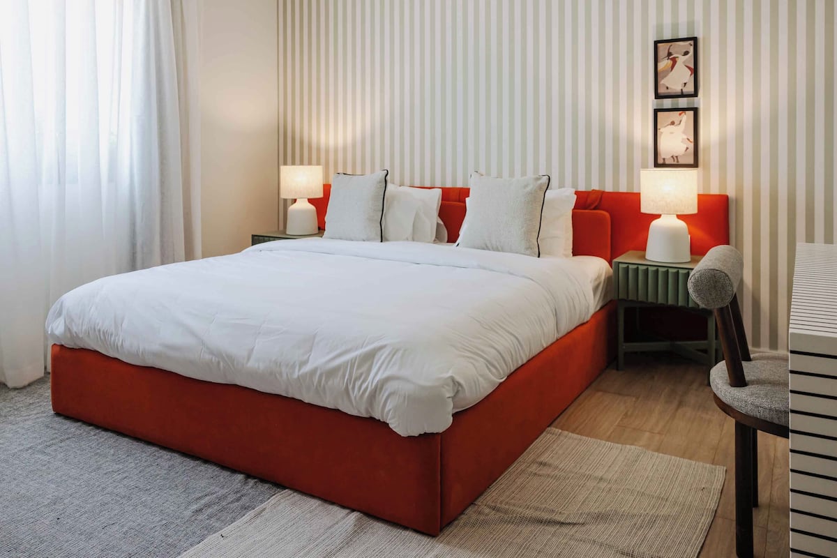 Minibar, desk, laptop workspace, blackout drapes