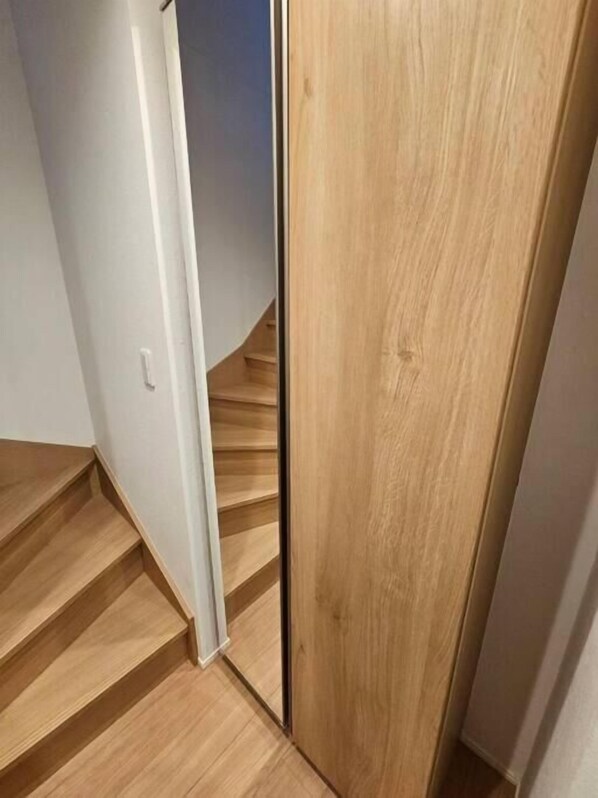 Interior - Yahiro 6chome (Tokyo)