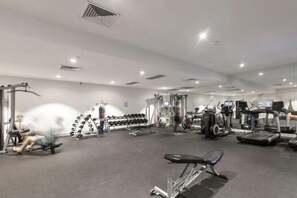 Gym - A 3BR Apt Next to Melbourne Zoo, FREE Parking (Parkville)