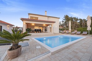 Pool - Villa Kunfin ZadarVillas (Bibinje)
