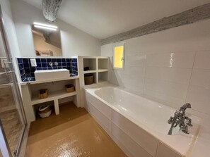 Hair dryer, towels, toilet paper