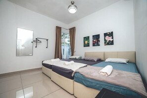 Room - d'Lux 6BR16-25px Pool/BBQ/NetFlx/HotPot/KTV/Mahjong (Bandar Penawar)