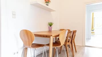 Apartament bàsic | Planxa i posts de planxar i wifi gratuïta