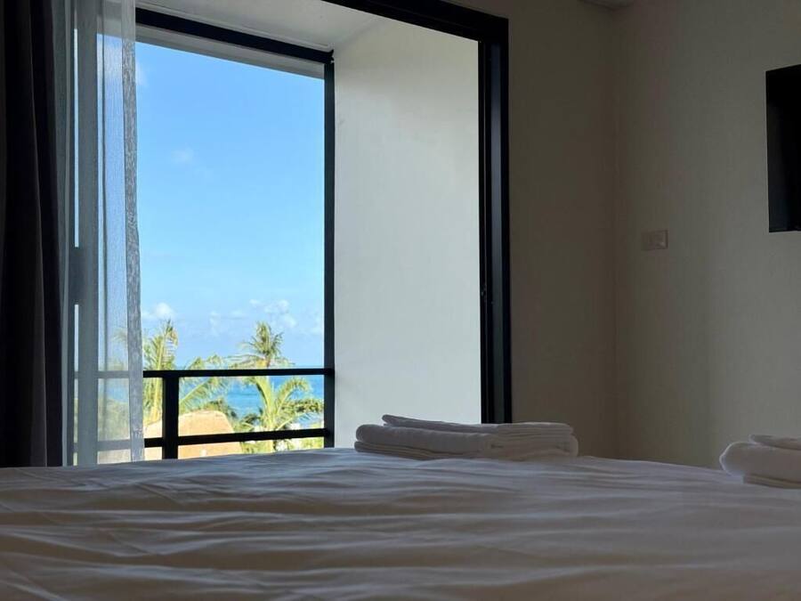 Cofres nos quartos, escrivaninha, Wi-Fi de cortesia