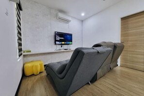Room - Spacious Home in Central Melaka for Families 10 pax, Chill & Relax at Extra Wide Balcony, COMFY HILL (Melaka)