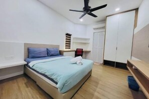 Room - Spacious Home for Family Wide Balcony with BBQ & Kids Pool COMFY HILL (Melaka)