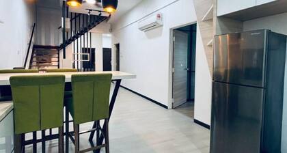 Spacious Home for Family Wide Balcony with BBQ & Kids Pool COMFY HILL