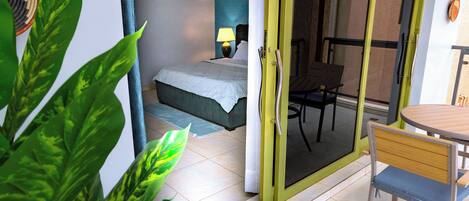 6 makuuhuonetta, silitysrauta/-lauta, Wi-Fi, vuodevaatteet