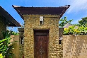 Unclassified image, 3 of 11, button - The Lavana Villa Bukit Jimbaran (2 Bedroom Villa with Private Pool - Minimum Stay 3 Nights) (Bali)