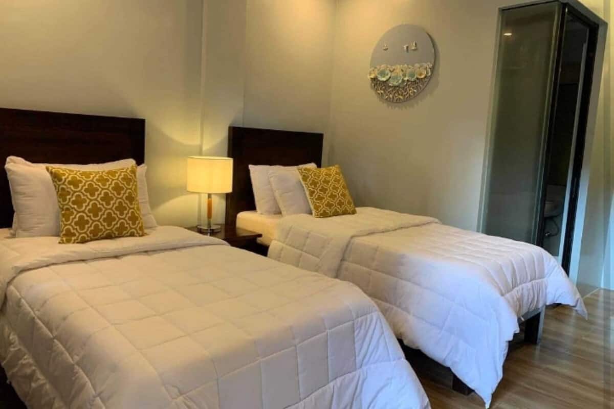Desk, free WiFi, bed sheets