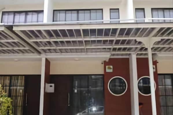 Exterior - Sweet home & Rooms - East Asia 17/27, Greenlake City (Cipondoh)