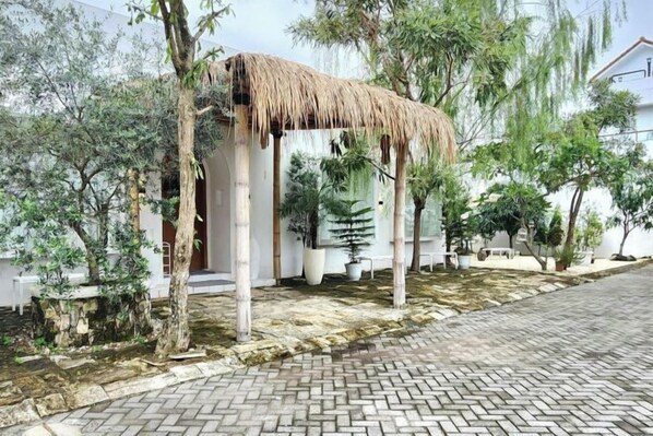Exterior - Floraison Living Villa Yogyakarta (Ngaglik)