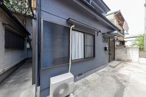 Exterior - Sakura (Tokyo)