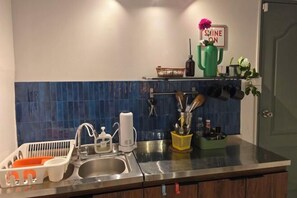 Private kitchen - W. House for group, Cozy Loft near Suvarnabhumi Airport (Bangkok)