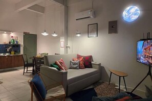 Room - W. House for group, Cozy Loft near Suvarnabhumi Airport (Bangkok)