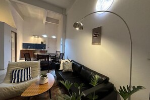 Room - W. House for group, Cozy Loft near Suvarnabhumi Airport (Bangkok)