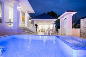Property amenity - Walk to the beach (Sattahip)