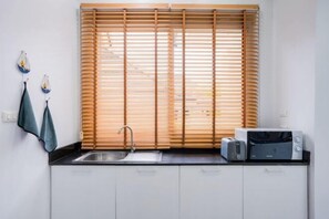 Interior - Walk to the beach (Sattahip)