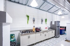 Private kitchen - Walk to the beach (Sattahip)