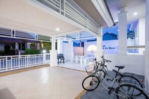 المنشأة من الداخل