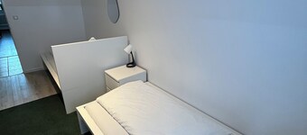 D10 I shared bathrooms&kitchen