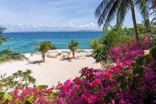 Exclusive & Private Island Resort: Floral Island