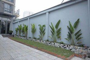 Unclassified image, 2 of 20, button - Phu Gia Hotel 228 Le Van Luong (Ho Chi Minh City)
