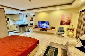 Room - View talay 6, city center, next to central mall, direct access to the beach (Pattaya)