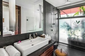 Room - Laemsingh Villa 3 (Phuket)