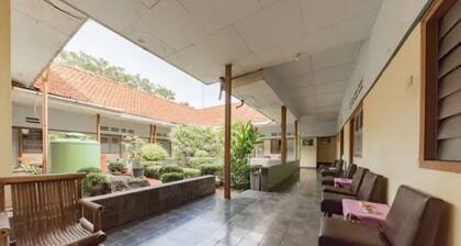 Hotel Budi Famili Budget Syariah