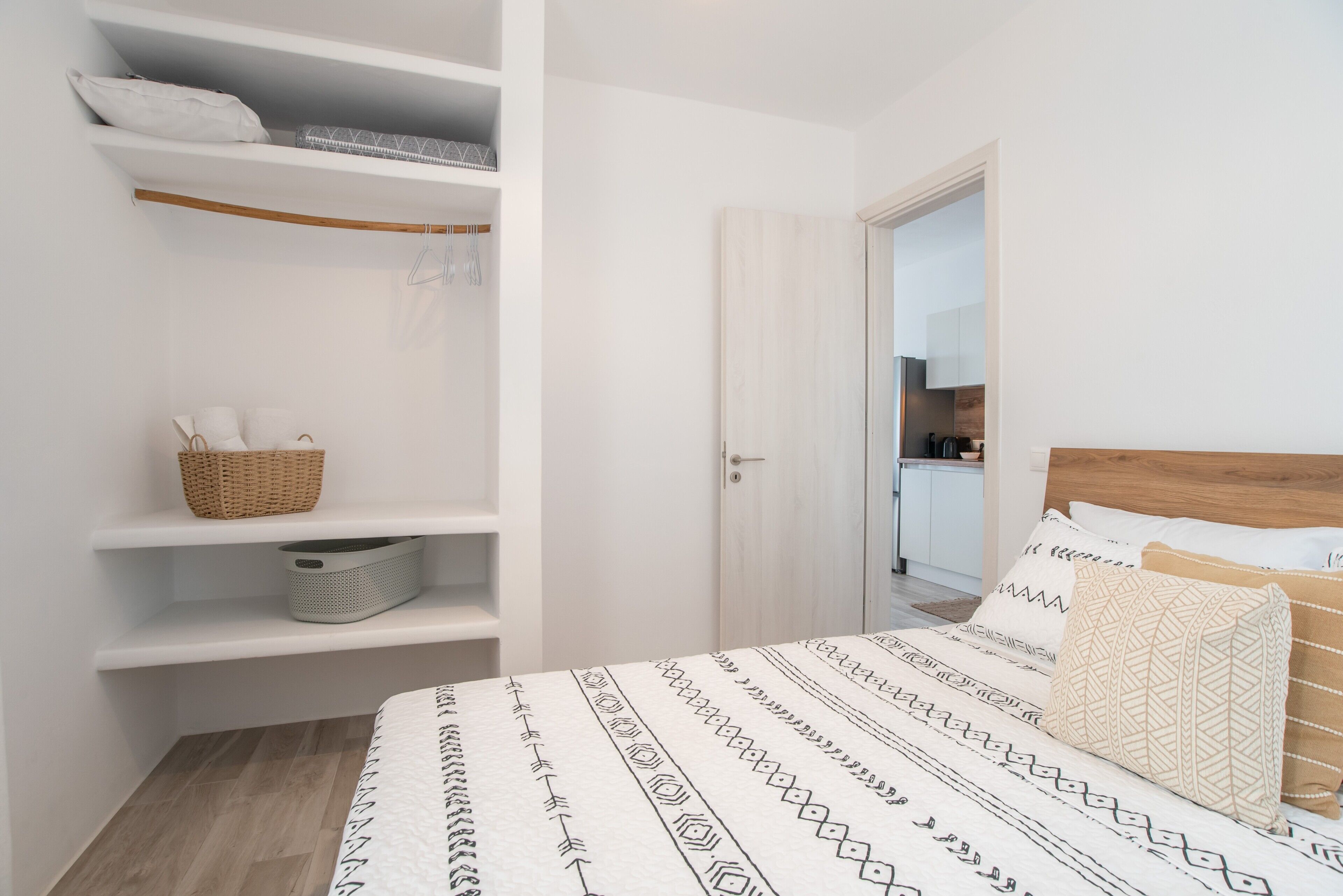 1 slaapkamer, een strijkplank/strijkijzer, wifi, beddengoed