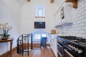 ハウス (3 Bedrooms) | 専用キッチン | 電子レンジ、オーブン、コンロ、電気ポット