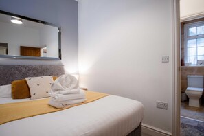 ハウス (3 Bedrooms) | 3 室のベッドルーム、高級寝具、ベッドシーツ