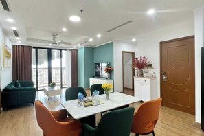 Unclassified image, 5 of 21, button - Vinhomes Royal City Apartments - Sunhometel (Hanoi)